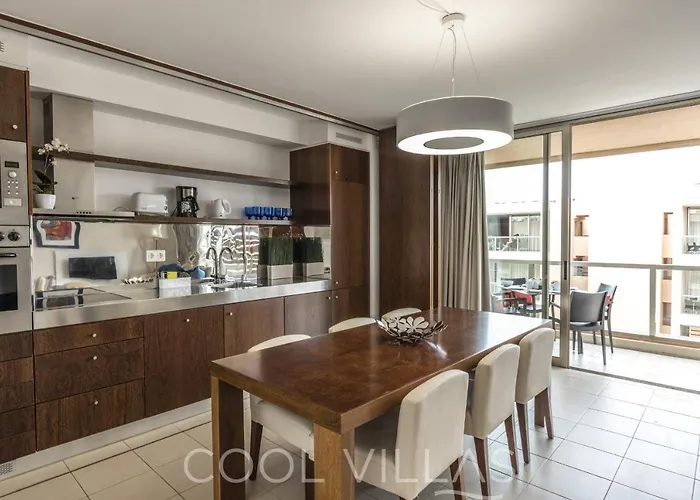 Ocean's Nest - Walking Distance To