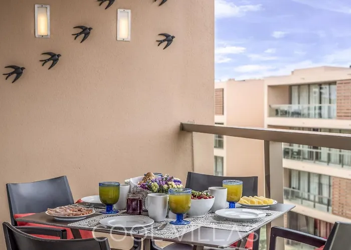 Ocean's Nest - Walking Distance To